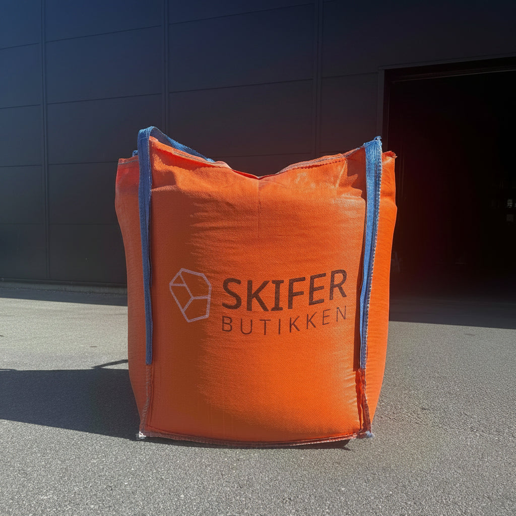 Hagesingel fra Importgruppen, naturstein i små steiner til bed, gangveier og dekke i hagen. Leveres i sekk på pall.