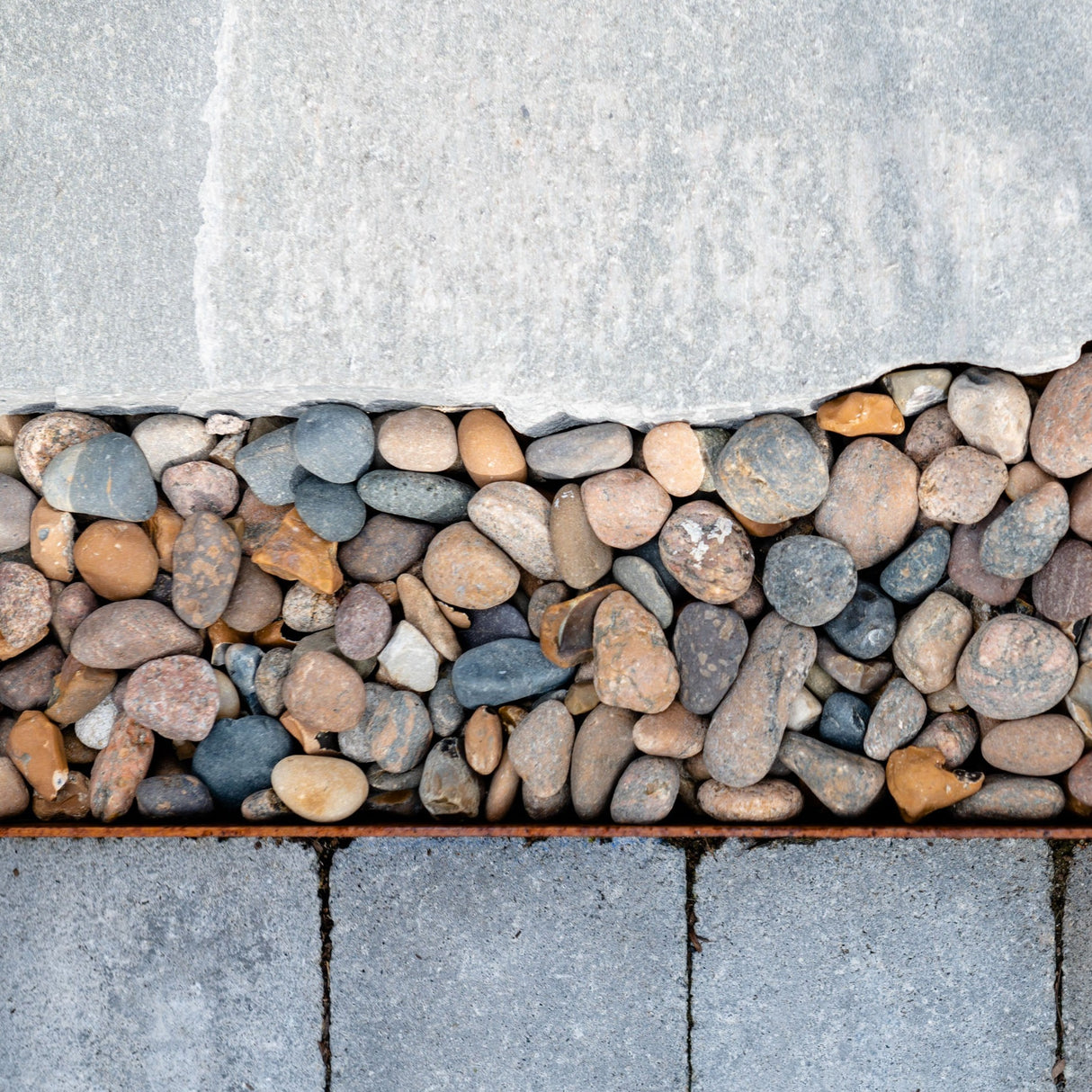 Tråkkheller Lys Oppdal natur rustikk råhugget kant - Skiferbutikken