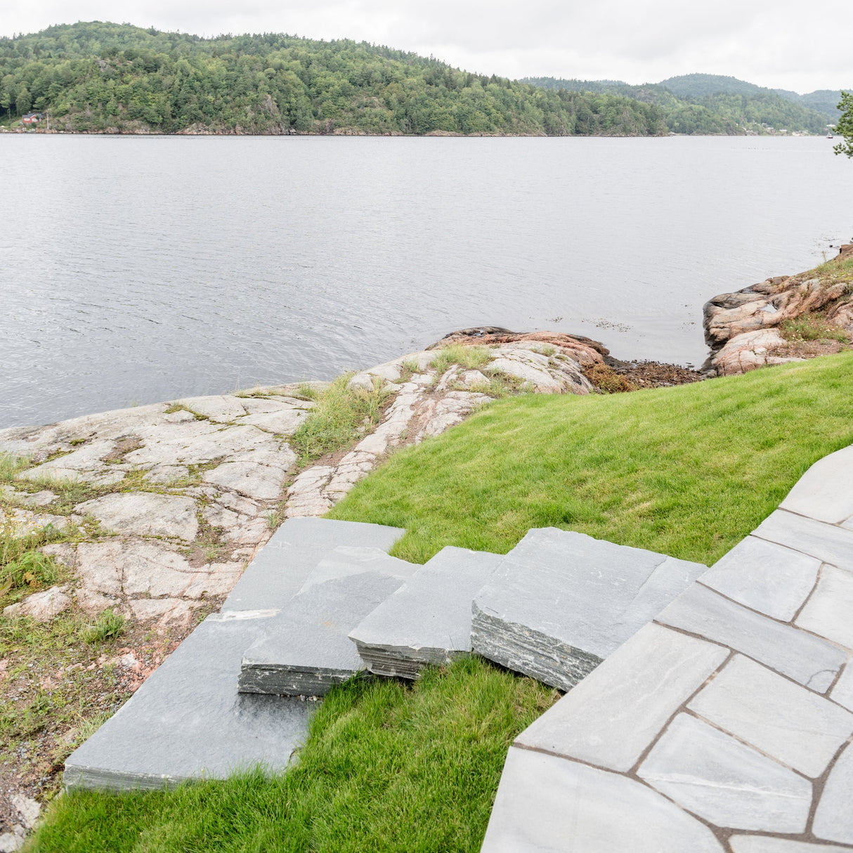 Terrengtrinn Lys Oppdal Natur 50-80cm bred