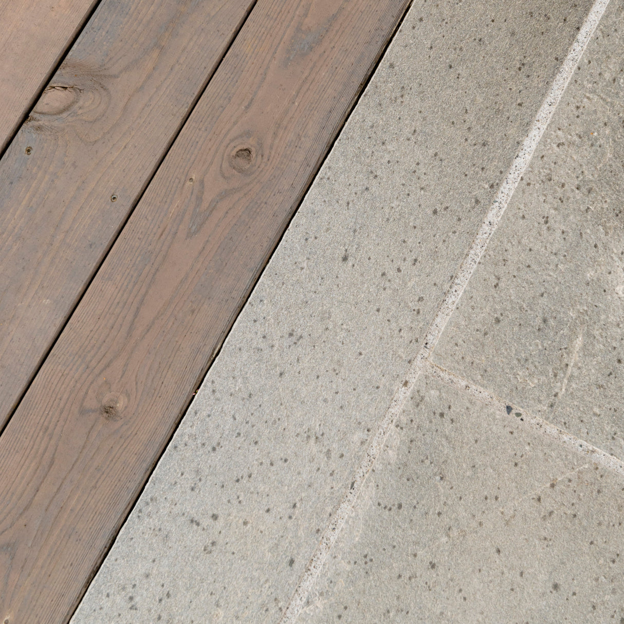 Flis Lys Oppdal natur hugget kant med justert tykkelse - Skiferbutikken