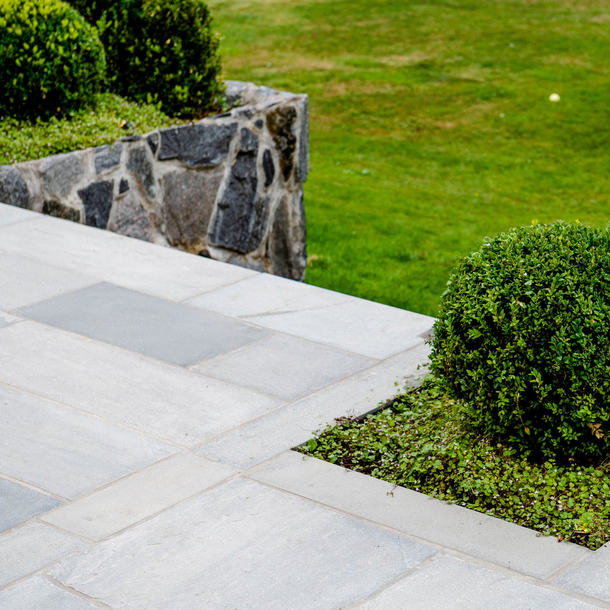 Flis Lys Oppdal natur hugget kant med justert tykkelse - Skiferbutikken