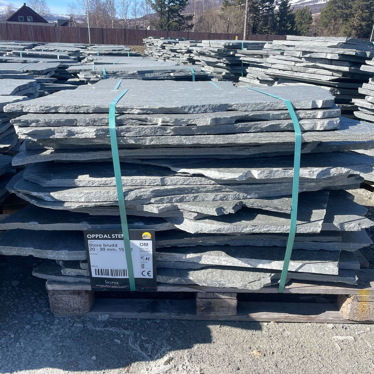 Bruddskifer Mørk Oppdal Natur med naturkant