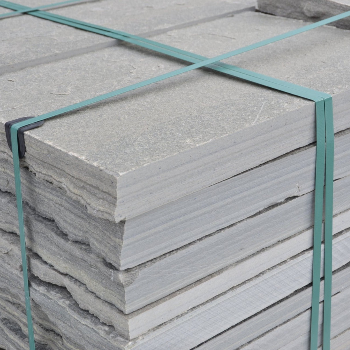 Tråkkheller Lys Oppdal natur rustikk saget og råhugget kant - Skiferbutikken