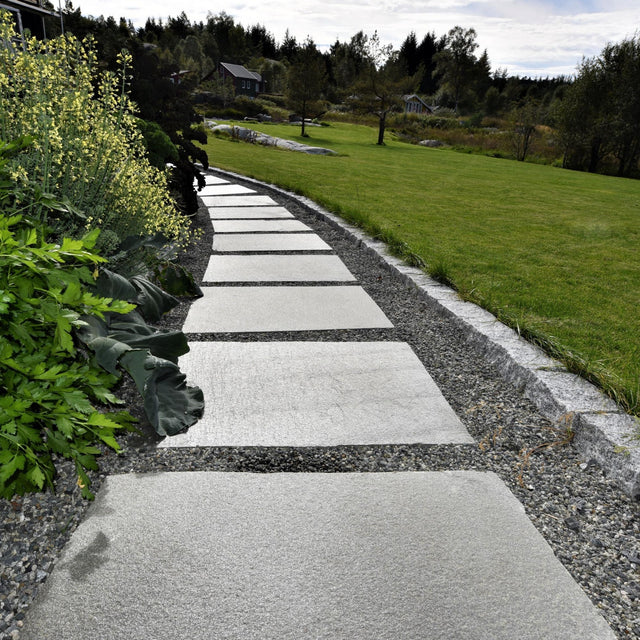 Tråkkheller Mørk Oppdal natur råhugget kant - Skiferbutikken